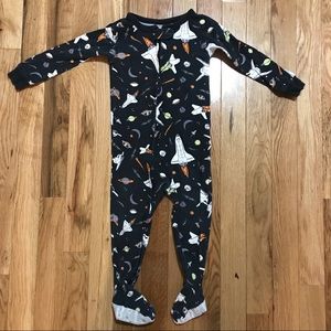 🔶 3 for $10 - Carter’s 18 mo snug fit onesie